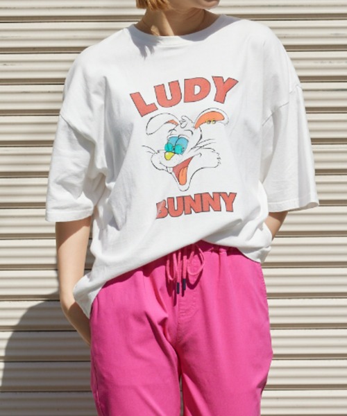 RODEO CROWNS WIDE BOWL（ロデオクラウンズワイドボウル）の「LUDY RABBIT Tシャツ（Tシャツ/カットソー・レディース・オフホワイト/チャコールグレー/ダークグリーン・FREE）」の19枚目の写真