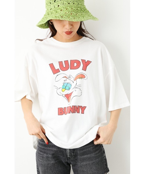 RODEO CROWNS WIDE BOWL（ロデオクラウンズワイドボウル）の「LUDY RABBIT Tシャツ（Tシャツ/カットソー・レディース・オフホワイト/チャコールグレー/ダークグリーン・FREE）」の7枚目の写真
