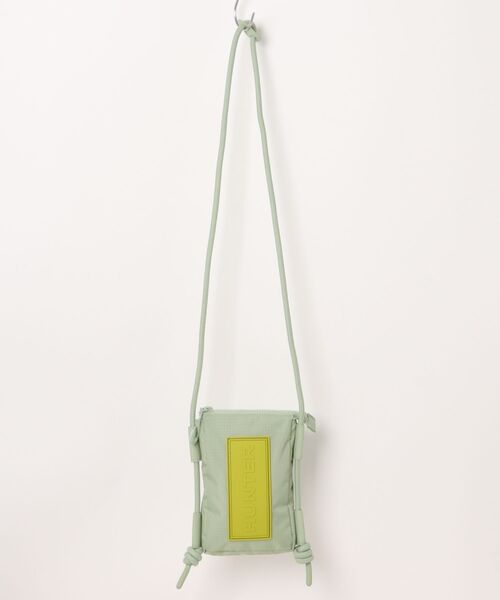 HUNTER（ハンター）の「《HUNTER》 TRAVEL RIPSTOP PHONE POUCH（ショルダーバッグ・レディース・ブラック/グリーン/ライラック/イエロー/ホワイト系その他/ホワイト/ベージュ/ブラック×ピンク/ブラウン/ライトグリーン/ピンク/ブラック×ブラック/ブラック系その他/ダークパープル・FREE）」の10枚目の写真