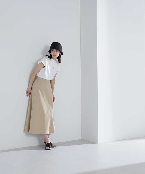 NATURAL BEAUTY BASIC(ナチュラルビューティーベーシック)の「◇<ロゴTシャツシリーズ>モックネックフレンチロゴTシャツ(Tシャツ/カットソー・レディース・グレー系その他2/オフホワイト・FREE)」の12枚目の写真