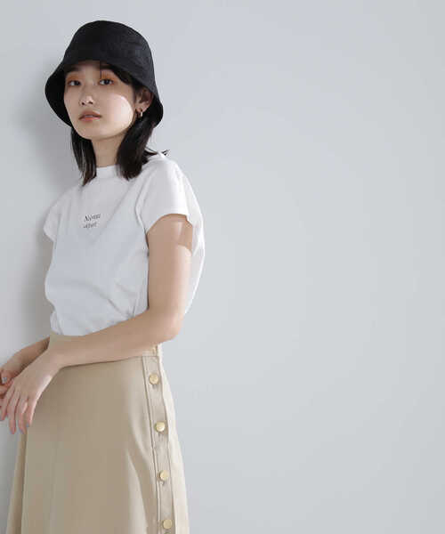 NATURAL BEAUTY BASIC(ナチュラルビューティーベーシック)の「◇<ロゴTシャツシリーズ>モックネックフレンチロゴTシャツ(Tシャツ/カットソー・レディース・グレー系その他2/オフホワイト・FREE)」の14枚目の写真
