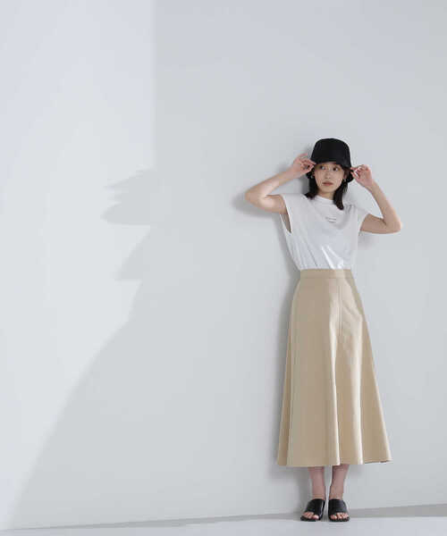 NATURAL BEAUTY BASIC(ナチュラルビューティーベーシック)の「◇<ロゴTシャツシリーズ>モックネックフレンチロゴTシャツ(Tシャツ/カットソー・レディース・グレー系その他2/オフホワイト・FREE)」の16枚目の写真