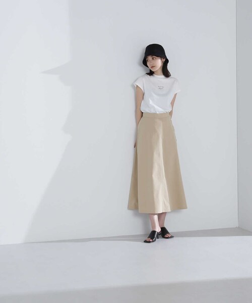 NATURAL BEAUTY BASIC(ナチュラルビューティーベーシック)の「◇<ロゴTシャツシリーズ>モックネックフレンチロゴTシャツ(Tシャツ/カットソー・レディース・グレー系その他2/オフホワイト・FREE)」の17枚目の写真