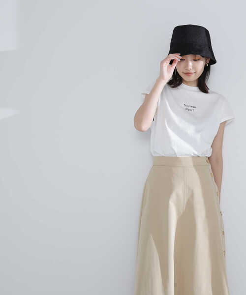 NATURAL BEAUTY BASIC(ナチュラルビューティーベーシック)の「◇<ロゴTシャツシリーズ>モックネックフレンチロゴTシャツ(Tシャツ/カットソー・レディース・グレー系その他2/オフホワイト・FREE)」の19枚目の写真