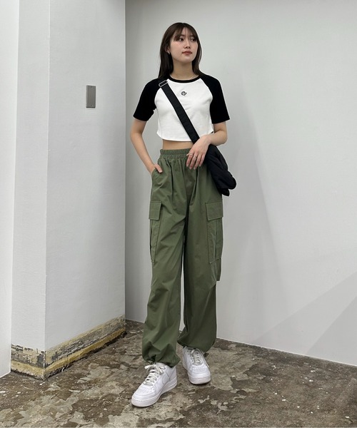 EPIMI E'PIMMY（エピミエピミー）の「メンズライクカーゴパンツ（カーゴパンツ・レディース・カーキ/ブラック/ブルー/オフホワイト/グレー・MEDIUM）」の19枚目の写真