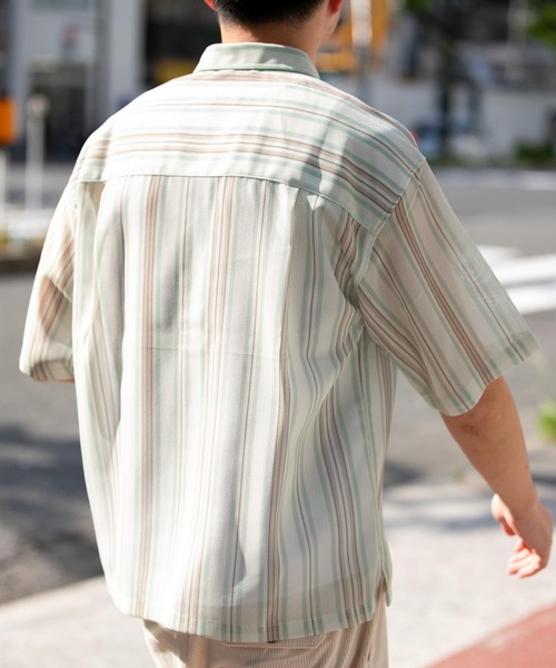 URBAN RESEARCH Sonny Label(アーバンリサーチサニーレーベル)の「メッシュパナマプリントショートスリーブシャツ(シャツ/ブラウス・メンズ・ネイビー/パープル/ライトブルー/ベージュ系その他/グリーン系その他/ブルー系その他・MEDIUM/LARGE)」の18枚目の写真