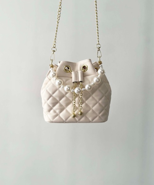 PICCIN(ピッチン)の「キルティングチェーンバッグ(ショルダーバッグ・レディース・グリーン/ブラック/アイボリー・FREE)」の5枚目の写真