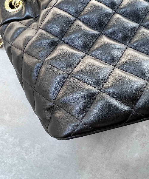 PICCIN(ピッチン)の「キルティングチェーンバッグ(ショルダーバッグ・レディース・グリーン/ブラック/アイボリー・FREE)」の15枚目の写真