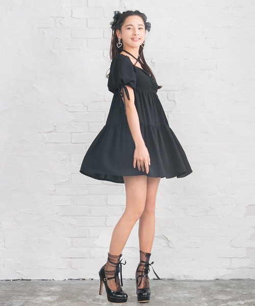 Diable baiser(ディアブルベーゼ)の「スクエアデコルテパフ袖細魅せワンピース(ワンピース・レディース・ブラック/ブルー・MEDIUM/X-LARGE/XX-LARGE/LARGE/SMALL)」の21枚目の写真