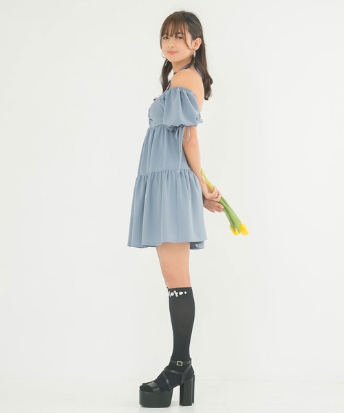 Diable baiser(ディアブルベーゼ)の「スクエアデコルテパフ袖細魅せワンピース(ワンピース・レディース・ブラック/ブルー・MEDIUM/X-LARGE/XX-LARGE/LARGE/SMALL)」の7枚目の写真