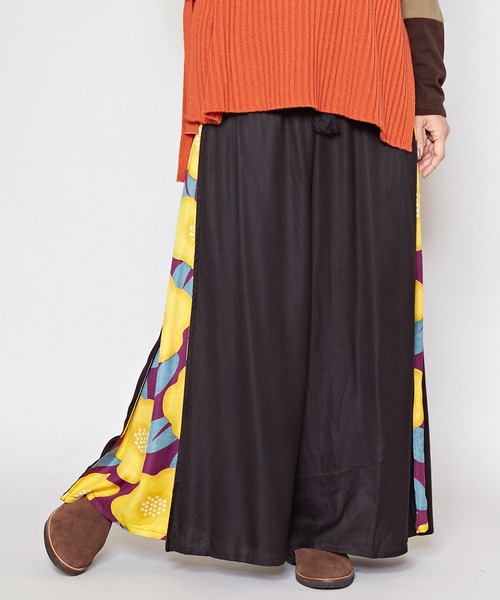 チャイハネ（チャイハネ）の「【チャイハネ】和椿ワイドパンツ（その他パンツ・レディース・レッド/マスタード/ブラック・FREE）」の2枚目の写真