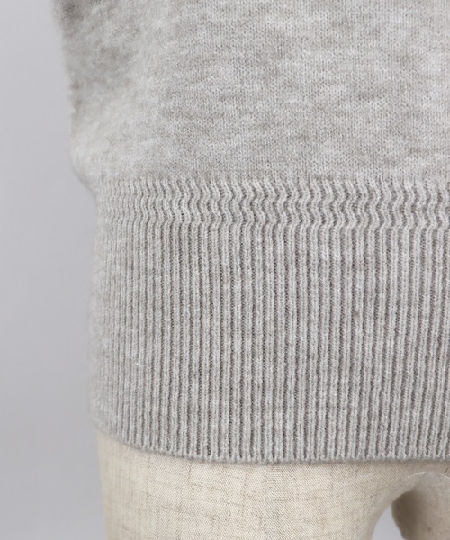 BLUEEAST(ブルーイースト)の「Vネックニット(ニット/セーター・レディース・グリーン/ブラック/オフホワイト/グレー/ベージュ/オレンジ/キャメル・MEDIUM)」の15枚目の写真