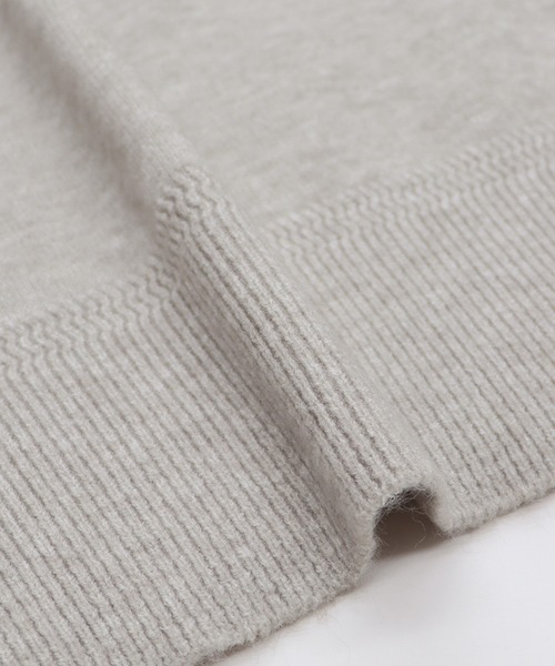 BLUEEAST(ブルーイースト)の「Vネックニット(ニット/セーター・レディース・グリーン/ブラック/オフホワイト/グレー/ベージュ/オレンジ/キャメル・MEDIUM)」の13枚目の写真