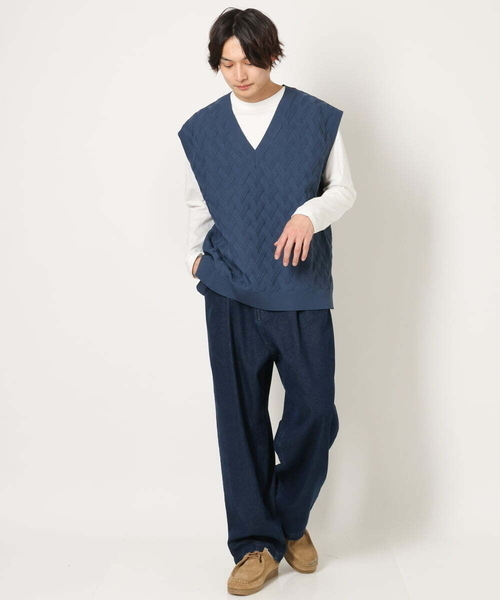 a.v.v(アーヴェヴェ)の「【2SET】Vネック地柄ニットベスト(カットソー付)(ニット/セーター・メンズ・ブルー/グリーン/チャコールグレー・48/44/46/50)」の6枚目の写真