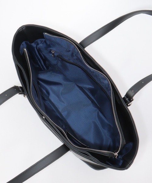 ikka（イッカ）の「【雑誌MonoMax4月号掲載】GPレザータッチトートバッグ「小泉孝太郎さん着用モデル」（トートバッグ・メンズ・ブラック/ダークブラウン/ネイビー・FREE）」の21枚目の写真