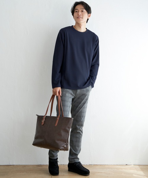 ikka（イッカ）の「【雑誌MonoMax4月号掲載】GPレザータッチトートバッグ「小泉孝太郎さん着用モデル」（トートバッグ・メンズ・ブラック/ダークブラウン/ネイビー・FREE）」の9枚目の写真