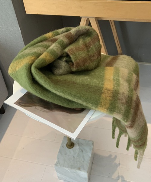 meJane（ミージェーン）の「モヘアライクチェックストール（ストール/ショール・レディース・ダークグリーン系/アイボリー系・FREE）」の16枚目の写真