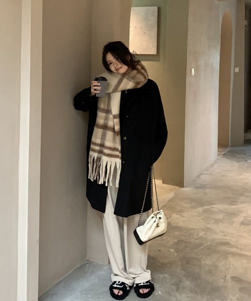 meJane（ミージェーン）の「モヘアライクチェックストール（ストール/ショール・レディース・ダークグリーン系/アイボリー系・FREE）」の6枚目の写真