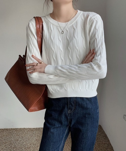 a lot of love(ア ロット オブ ラブ)の「ケーブル編みスマートニット(ニット/セーター・レディース・ホワイト/ネイビー/ベージュ・FREE)」の6枚目の写真