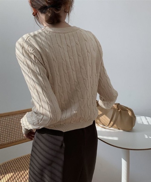 a lot of love(ア ロット オブ ラブ)の「ケーブル編みスマートニット(ニット/セーター・レディース・ホワイト/ネイビー/ベージュ・FREE)」の12枚目の写真