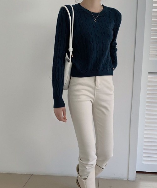 a lot of love(ア ロット オブ ラブ)の「ケーブル編みスマートニット(ニット/セーター・レディース・ホワイト/ネイビー/ベージュ・FREE)」の13枚目の写真