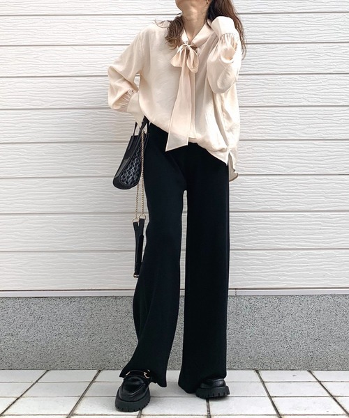 Q(キュー)の「ブライトツイルボウタイブラウス(シャツ/ブラウス・レディース・アイボリー/ブラック・MEDIUM)」の13枚目の写真