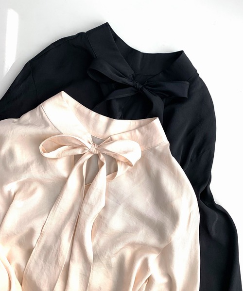 Q(キュー)の「ブライトツイルボウタイブラウス(シャツ/ブラウス・レディース・アイボリー/ブラック・MEDIUM)」の15枚目の写真