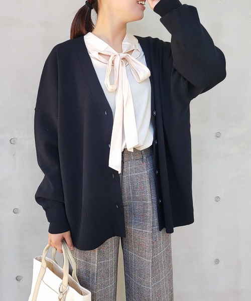 Q(キュー)の「ブライトツイルボウタイブラウス(シャツ/ブラウス・レディース・アイボリー/ブラック・MEDIUM)」の21枚目の写真