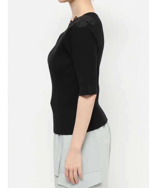 dazzlin（ダズリン）の「アシメエンブロイダリーニットトップス（ニット/セーター・レディース・ピンク/ブラック/オフホワイト/グレー・FREE）」の5枚目の写真