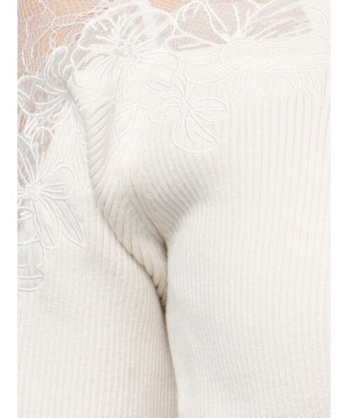 dazzlin（ダズリン）の「アシメエンブロイダリーニットトップス（ニット/セーター・レディース・ピンク/ブラック/オフホワイト/グレー・FREE）」の11枚目の写真