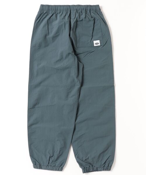 ddp（ディーディーピー）の「【 ddp / ディーディーピー 】 ナイロン ワイドシルエットパンツ MNF A5308-153AA01（その他パンツ・メンズ・アイボリー/ダークグリーン・LARGE/MEDIUM）」の3枚目の写真