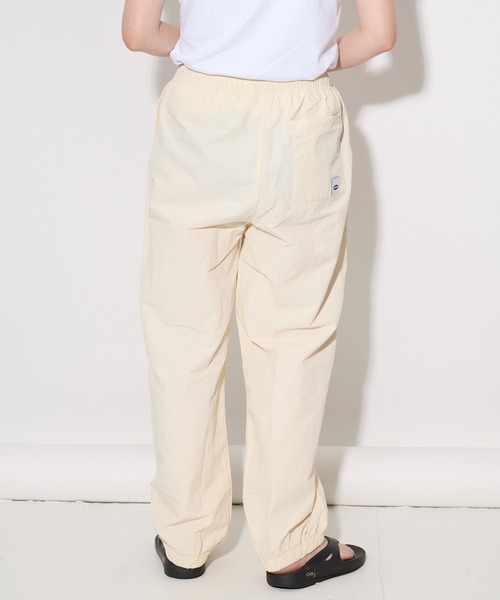 ddp（ディーディーピー）の「【 ddp / ディーディーピー 】 ナイロン ワイドシルエットパンツ MNF A5308-153AA01（その他パンツ・メンズ・アイボリー/ダークグリーン・LARGE/MEDIUM）」の18枚目の写真