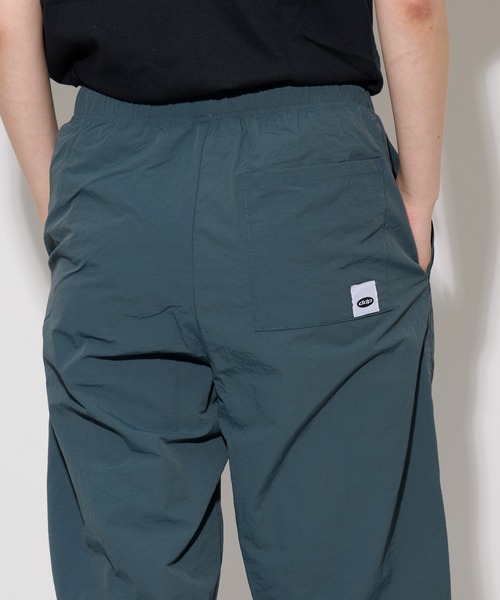 ddp（ディーディーピー）の「【 ddp / ディーディーピー 】 ナイロン ワイドシルエットパンツ MNF A5308-153AA01（その他パンツ・メンズ・アイボリー/ダークグリーン・LARGE/MEDIUM）」の22枚目の写真