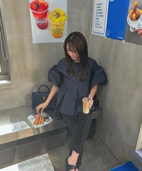 Lajour（ラジュール）の「日本製ブローチ付きプルオーバー（Tシャツ/カットソー・レディース・ネイビー/ブラック・フリー）」の15枚目の写真