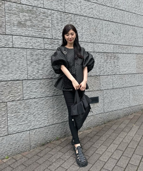 Lajour（ラジュール）の「日本製ブローチ付きプルオーバー（Tシャツ/カットソー・レディース・ネイビー/ブラック・フリー）」の16枚目の写真