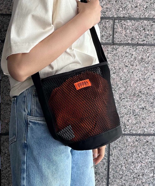 UNIVERSAL OVERALL（ユニバーサルオーバーオール）の「UNIVERSAL OVERALL / UO ポーチインメッシュショルダーS / UVO-184（ショルダーバッグ・レディース・ライトブルー/ブラック/グレー/モカ・ONESIZE）」の20枚目の写真
