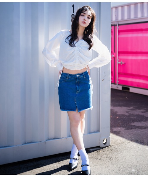 ANAP(アナップ)の「シャーリングブラウス(シャツ/ブラウス・レディース・ホワイト/グレー・FREE)」の4枚目の写真