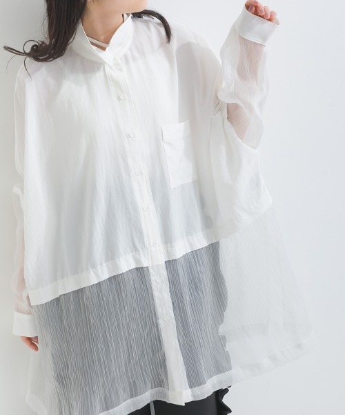 terrace(テラス)の「シルキージョーゼット シアーシャイニーヘムSH(シャツ/ブラウス・レディース・オフホワイト/ベージュ/ブラック・MEDIUM)」の9枚目の写真