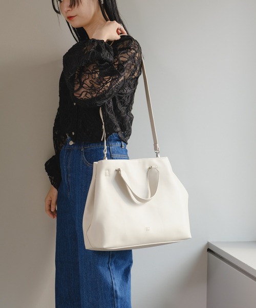 Kastane(カスタネ)の「【Kolors like you/A4サイズ】2way handbag(ハンドバッグ・レディース・アイボリー/ブラック・FREE)」の3枚目の写真