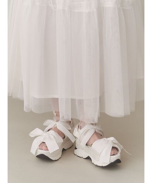 merry jenny（メリージェニー）の「glitterリボンスニーカーサンダル（サンダル・レディース・アイボリー/ブラック/ピンク・SMALL/MEDIUM/LARGE）」の11枚目の写真