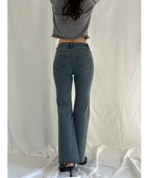 ENVYM(アンビー)の「ストレッチラインフレアデニム(デニムパンツ・レディース・ブルー・SMALL/MEDIUM)」の6枚目の写真