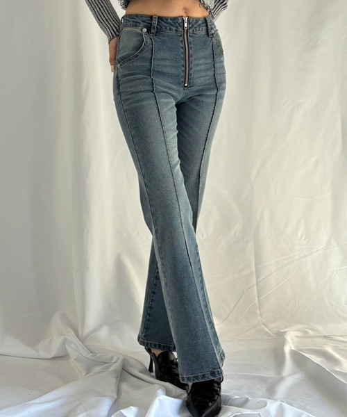 ENVYM(アンビー)の「ストレッチラインフレアデニム(デニムパンツ・レディース・ブルー・SMALL/MEDIUM)」の3枚目の写真