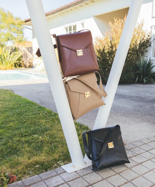 N.(N. Natural Beauty Basic)(エヌエヌナチュラルビューティーベーシック)の「◆ヴィンテージライクワンショルダーバッグ(ショルダーバッグ・レディース・ブラック/ベージュ/ブラウン・FREE)」の2枚目の写真