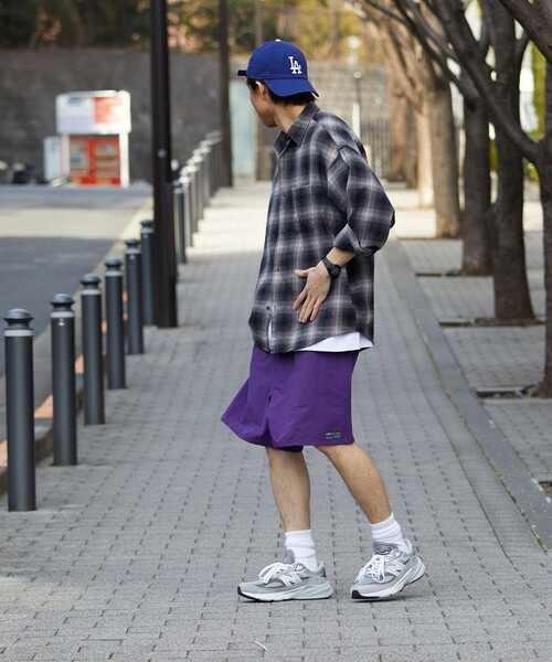 FREAK'S STORE（フリークスストア）の「限定展開 コットンナイロン パッカブル イージーショーツ（その他パンツ・メンズ・ブラック系その他/チャコールグレー/レッド/レオパード/ブラック/ブラック系その他2/オリーブ/ベージュ/ミント/ネイビー/パープル/マスタード/その他1/カモフラージュ・SMALL/MEDIUM/LARGE）」の16枚目の写真