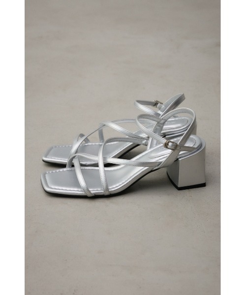 AZUL by moussy（アズールバイマウジー）の「ナロークロスストラップサンダル（サンダル・レディース・ブラック/アイボリー/シルバー・LL/LARGE/MEDIUM/SMALL）」の17枚目の写真