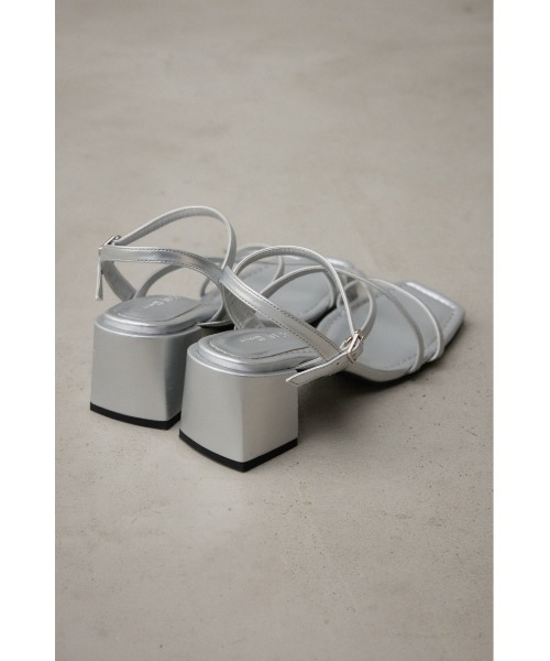 AZUL by moussy（アズールバイマウジー）の「ナロークロスストラップサンダル（サンダル・レディース・ブラック/アイボリー/シルバー・LL/LARGE/MEDIUM/SMALL）」の16枚目の写真