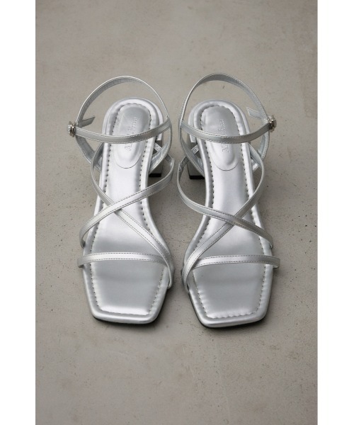 AZUL by moussy（アズールバイマウジー）の「ナロークロスストラップサンダル（サンダル・レディース・ブラック/アイボリー/シルバー・LL/LARGE/MEDIUM/SMALL）」の15枚目の写真