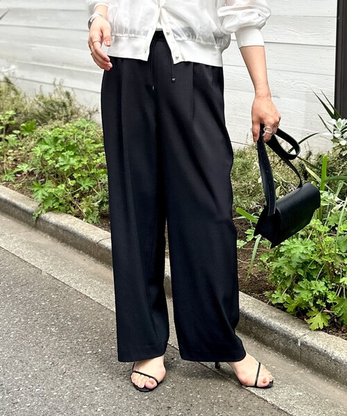 NOLLEY’S Sophi(ノーリーズソフィ)の「《セットアップ対応》ウォッシャブルツイルイージーワイドパンツ(その他パンツ・レディース・チャコールグレー/ブラック/ホワイト・36/38/34)」の12枚目の写真