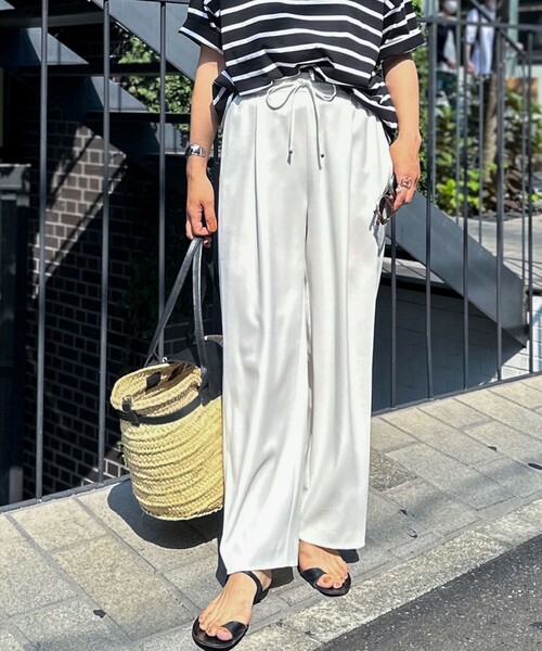 NOLLEY’S Sophi(ノーリーズソフィ)の「《セットアップ対応》ウォッシャブルツイルイージーワイドパンツ(その他パンツ・レディース・チャコールグレー/ブラック/ホワイト・36/38/34)」の13枚目の写真