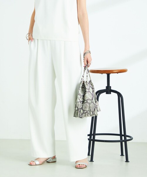 NOLLEY’S Sophi(ノーリーズソフィ)の「《セットアップ対応》ウォッシャブルツイルイージーワイドパンツ(その他パンツ・レディース・チャコールグレー/ブラック/ホワイト・36/38/34)」の1枚目の写真